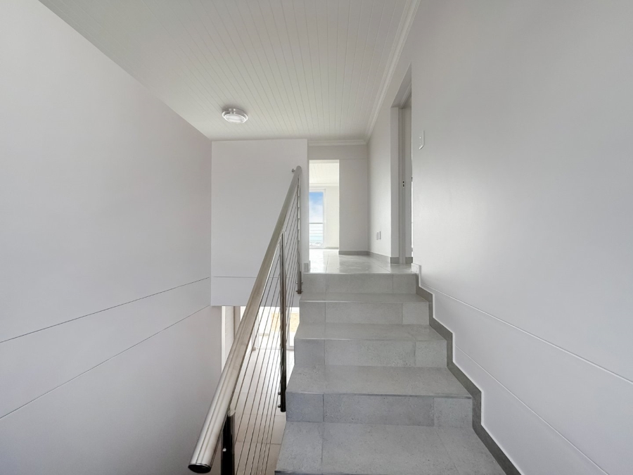 4 Bedroom Property for Sale in Da Gama Bay Western Cape